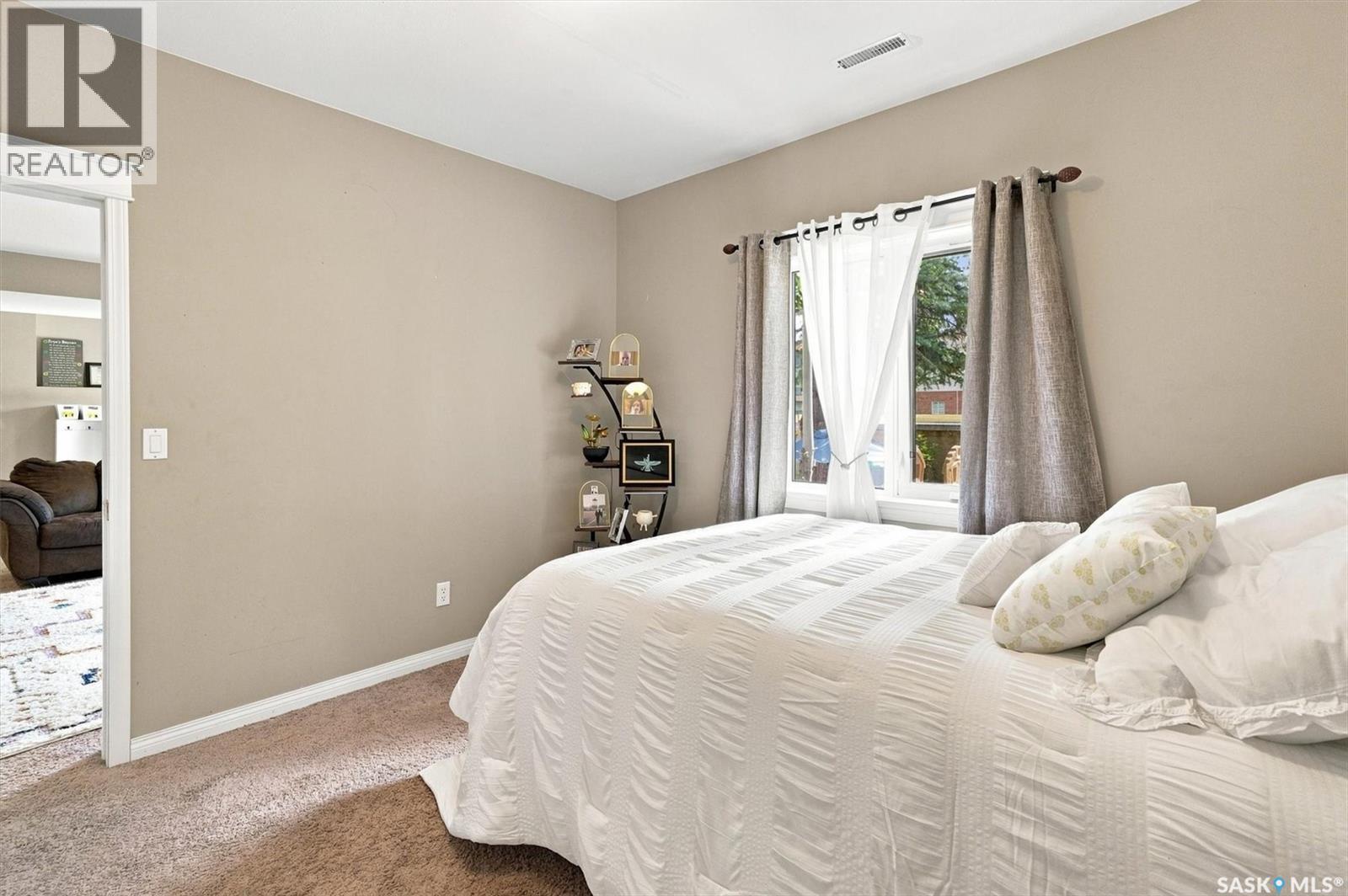 715 Bellmont Court, Saskatoon, Saskatchewan  S7V 1K7 - Photo 41 - SK044787