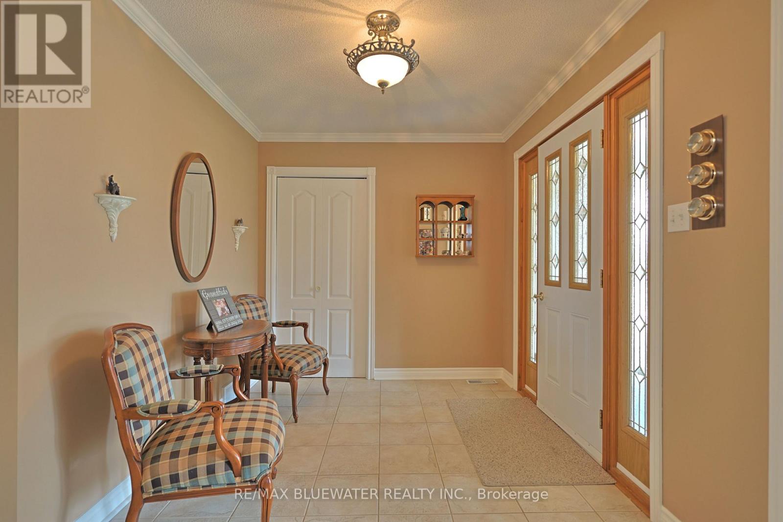 365 Station Street, North Middlesex, Ontario  N0M 2K0 - Photo 12 - X13658766