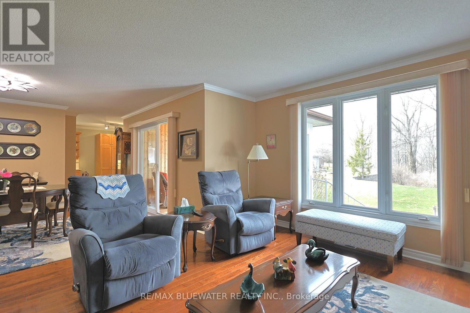 365 Station Street, North Middlesex, Ontario  N0M 2K0 - Photo 21 - X13658766
