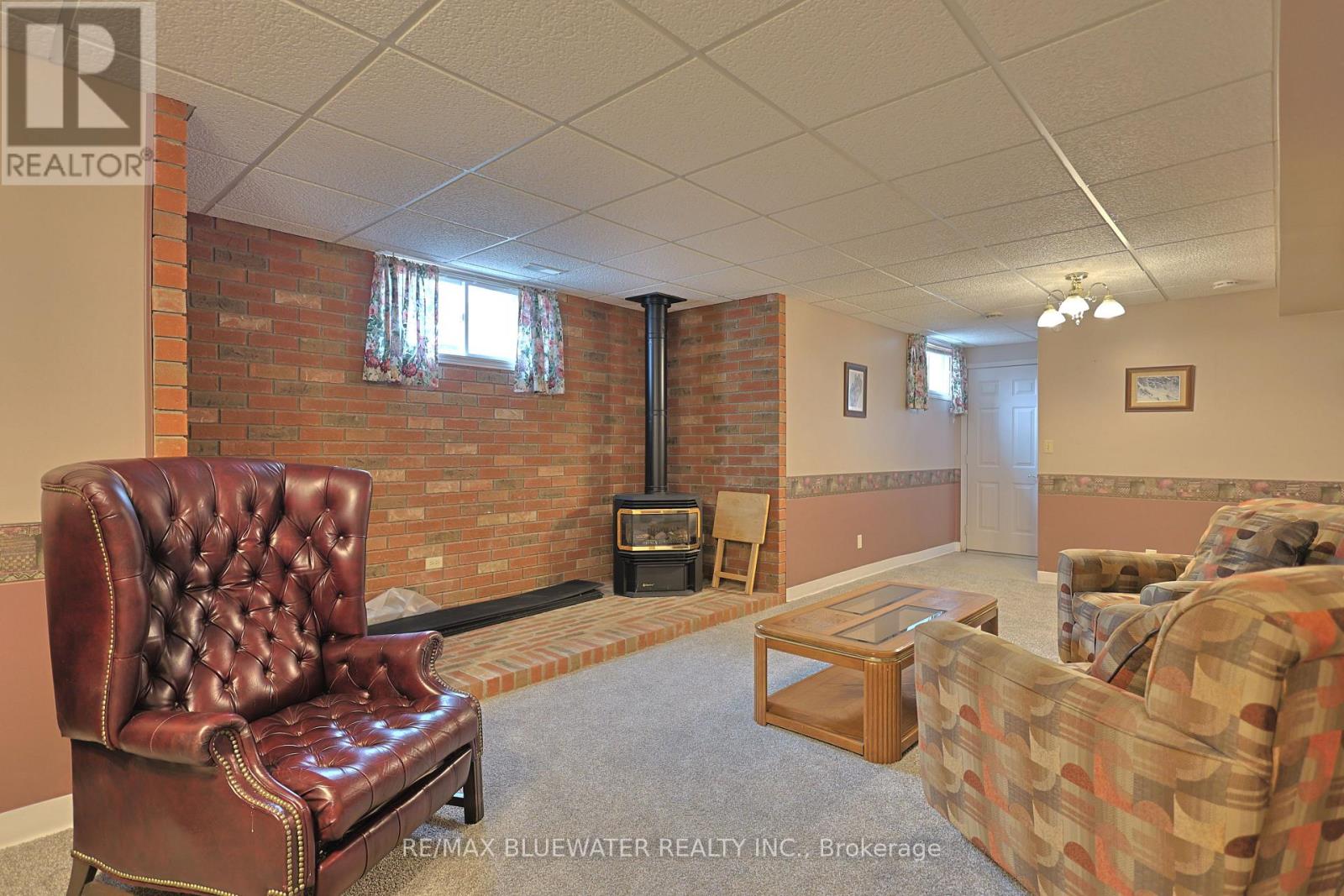 365 Station Street, North Middlesex, Ontario  N0M 2K0 - Photo 35 - X13658766