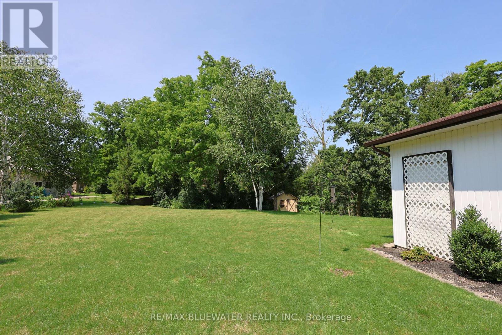 365 Station Street, North Middlesex, Ontario  N0M 2K0 - Photo 44 - X13658766