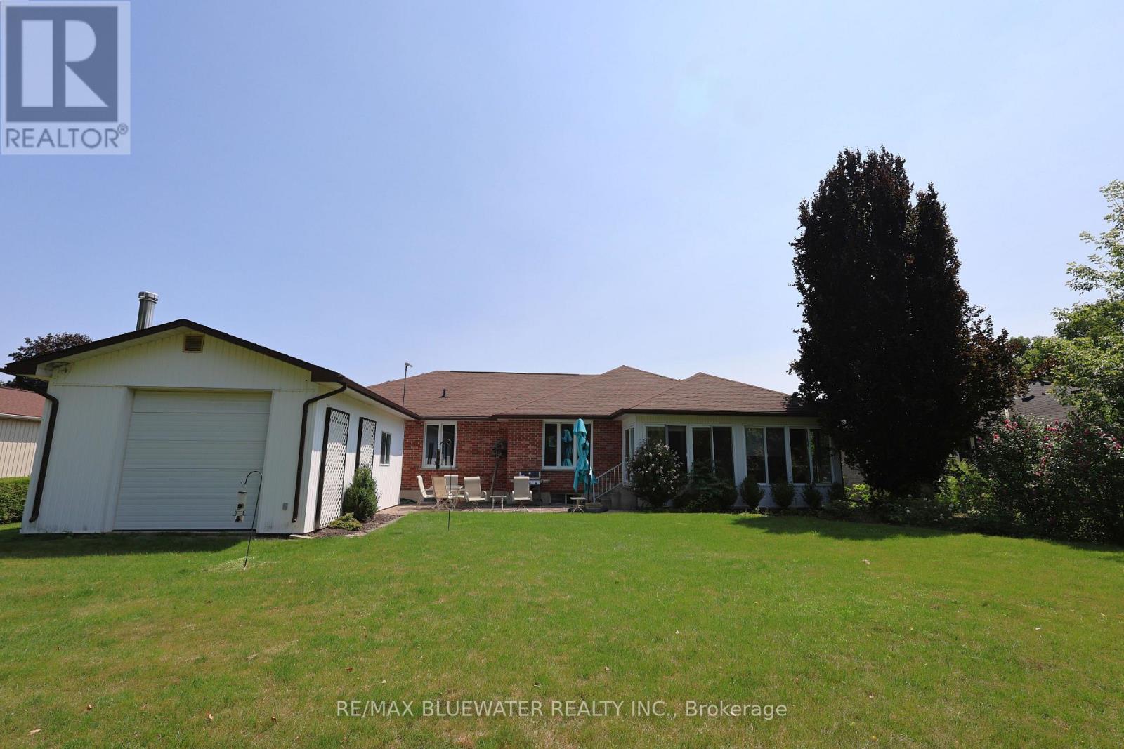 365 Station Street, North Middlesex, Ontario  N0M 2K0 - Photo 47 - X13658766
