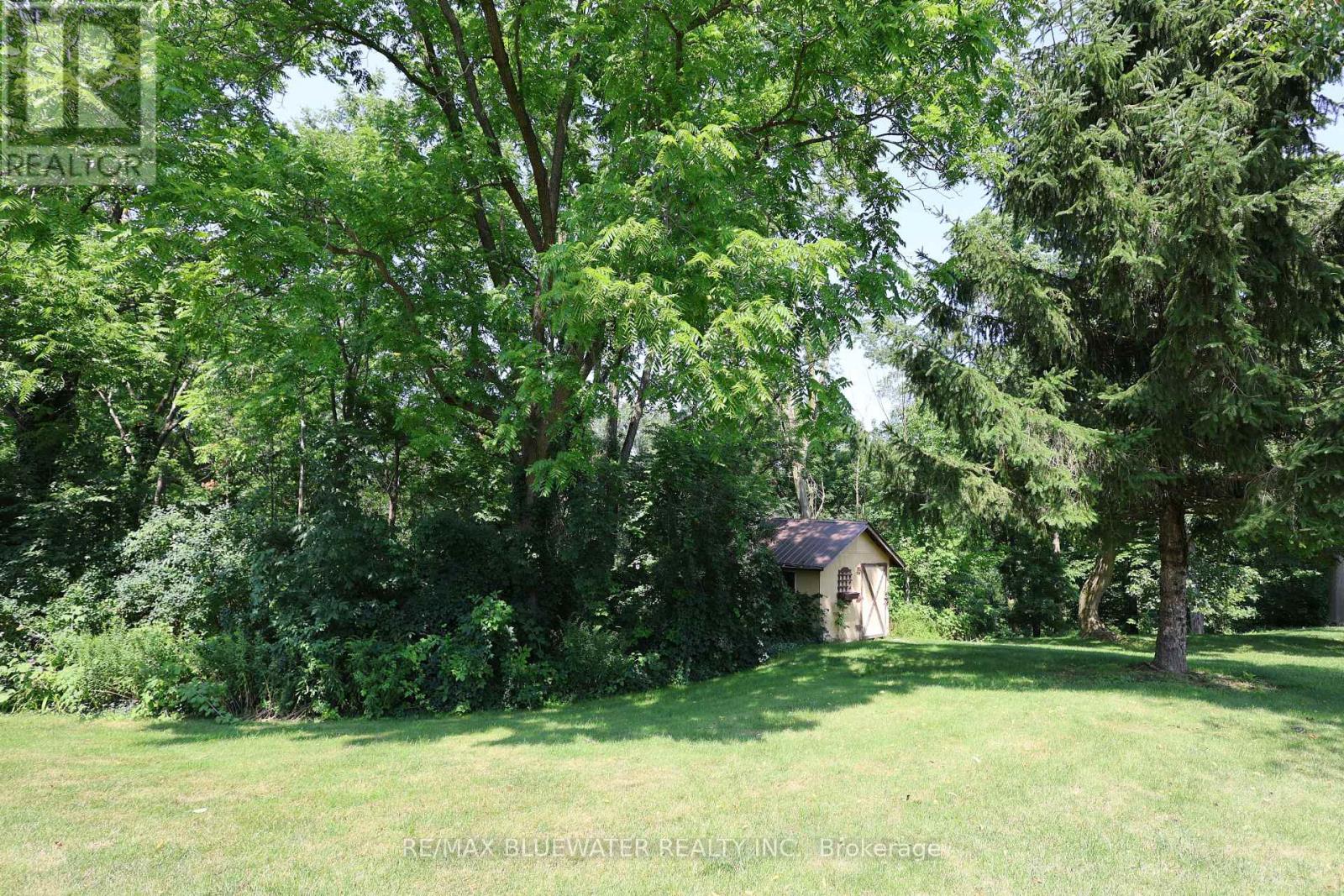365 Station Street, North Middlesex, Ontario  N0M 2K0 - Photo 49 - X13658766