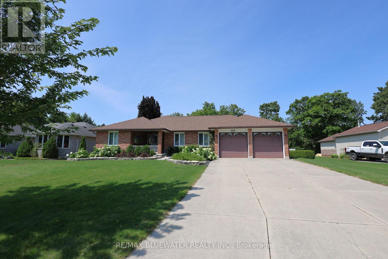 365 Station Street, North Middlesex, Ontario  N0M 2K0 - Photo 6 - X13658766