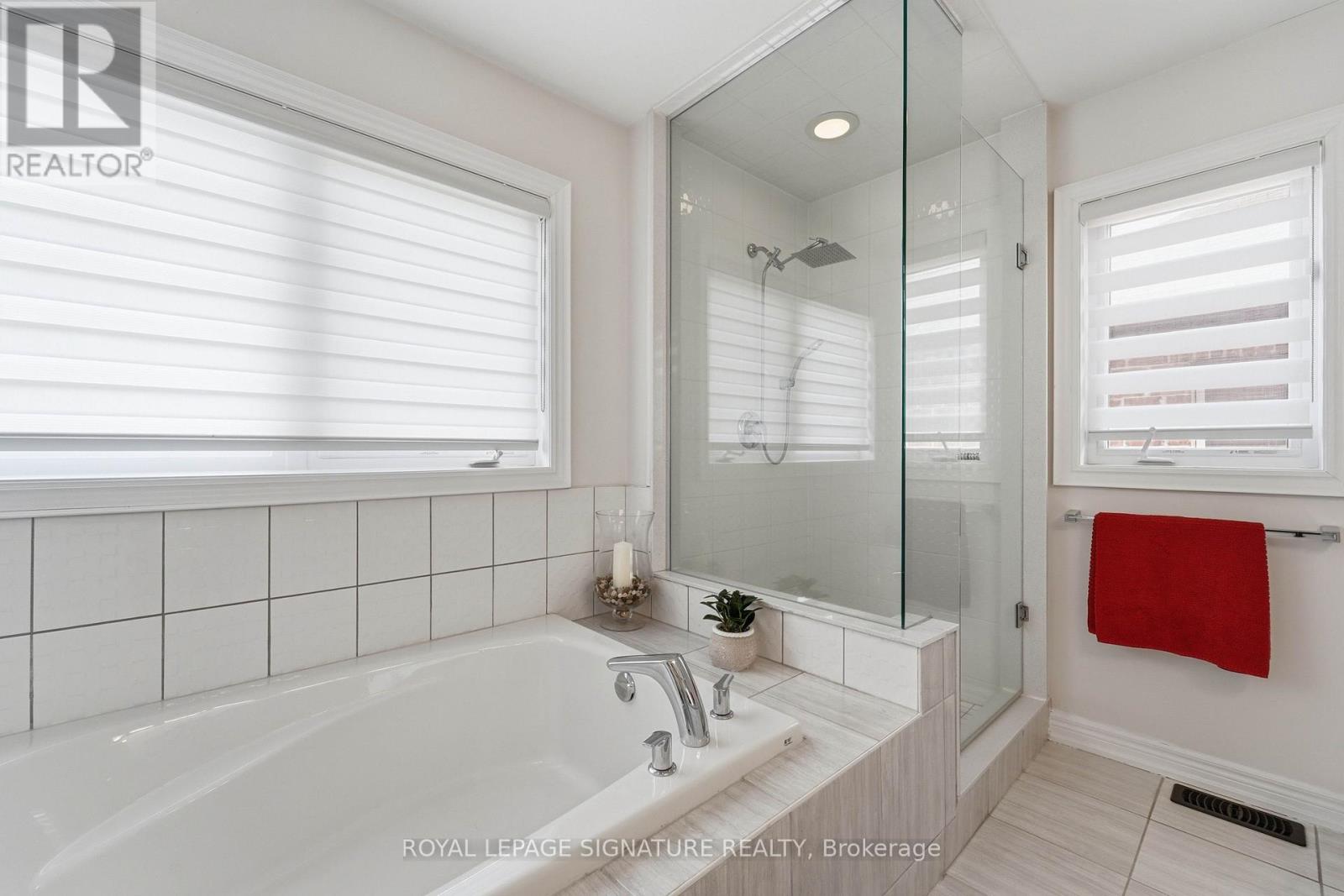 68 Duggan Street, Aurora, Ontario  L4G 0Y8 - Photo 18 - N13658696