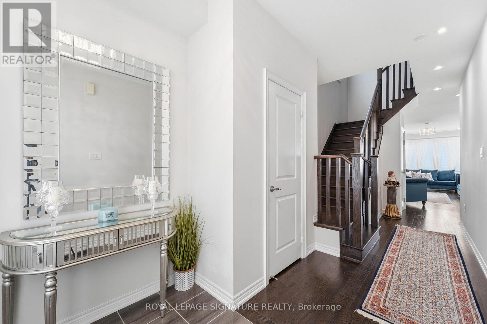 68 Duggan Street, Aurora, Ontario  L4G 0Y8 - Photo 5 - N13658696
