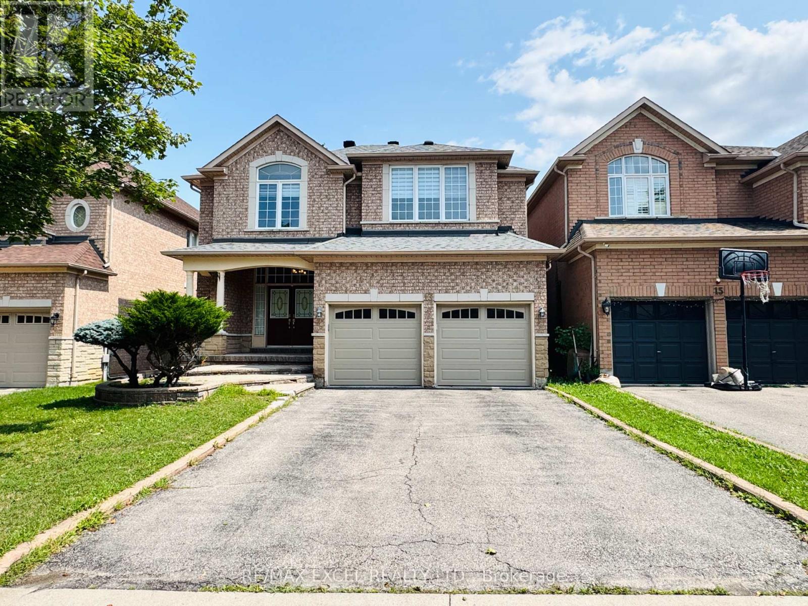 13 BROOKSMILL LANE, Markham, Ontario