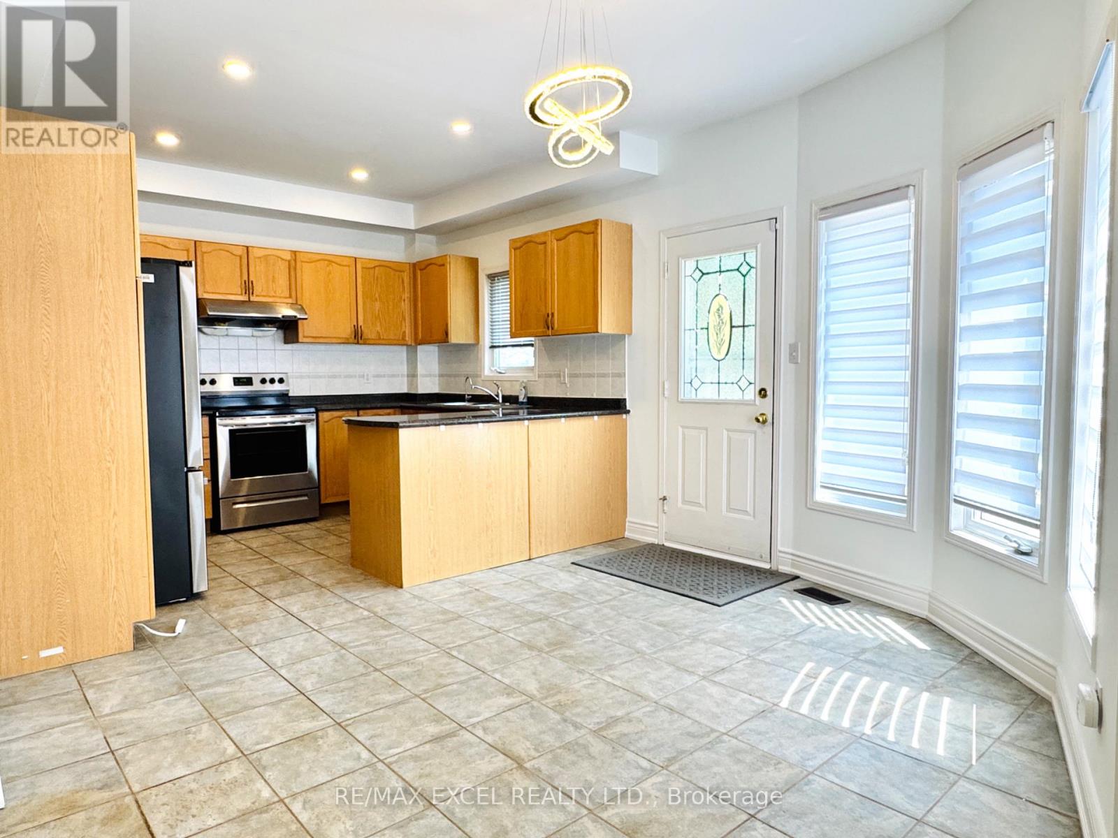 13 Brooksmill Lane, Markham (Berczy), Ontario  L6C 2C9 - Photo 9 - N13658712