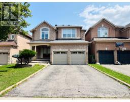 13 BROOKSMILL LANE, Markham, Ontario