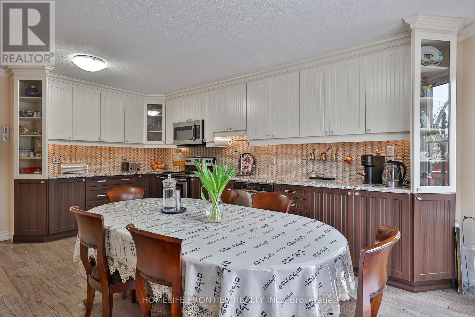 30 Saint Avenue, Bradford West Gwillimbury (Bradford), Ontario  L3Z 3E6 - Photo 11 - N13658774