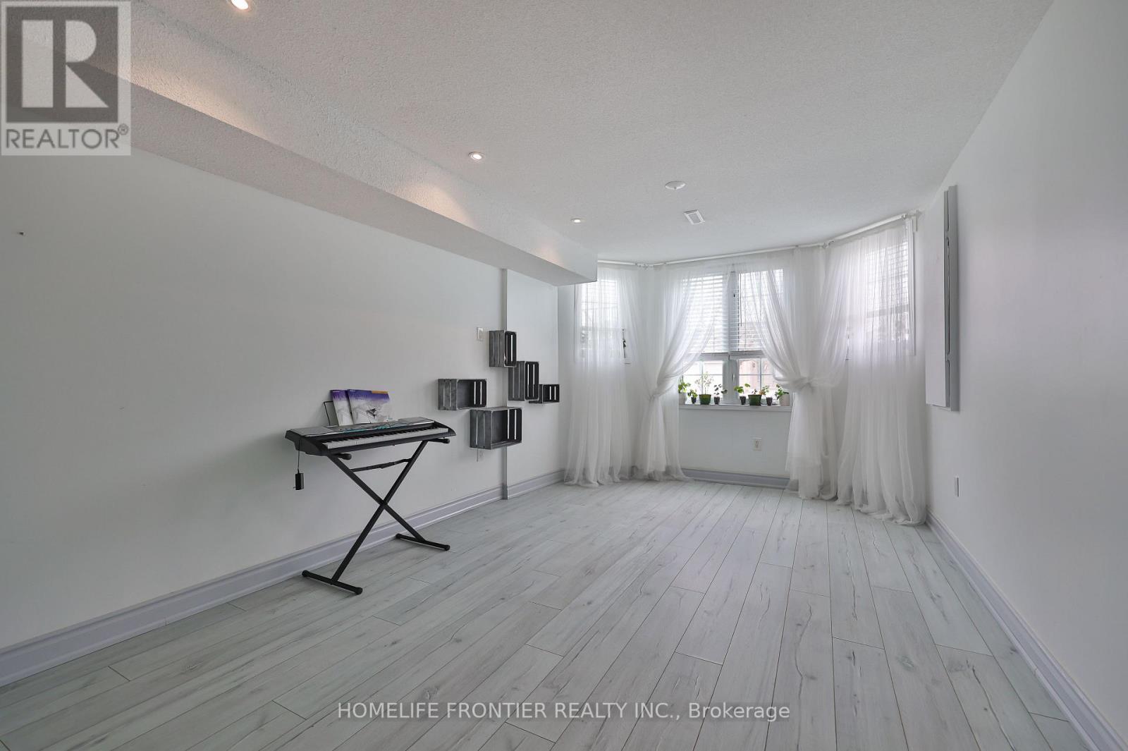 30 Saint Avenue, Bradford West Gwillimbury (Bradford), Ontario  L3Z 3E6 - Photo 31 - N13658774