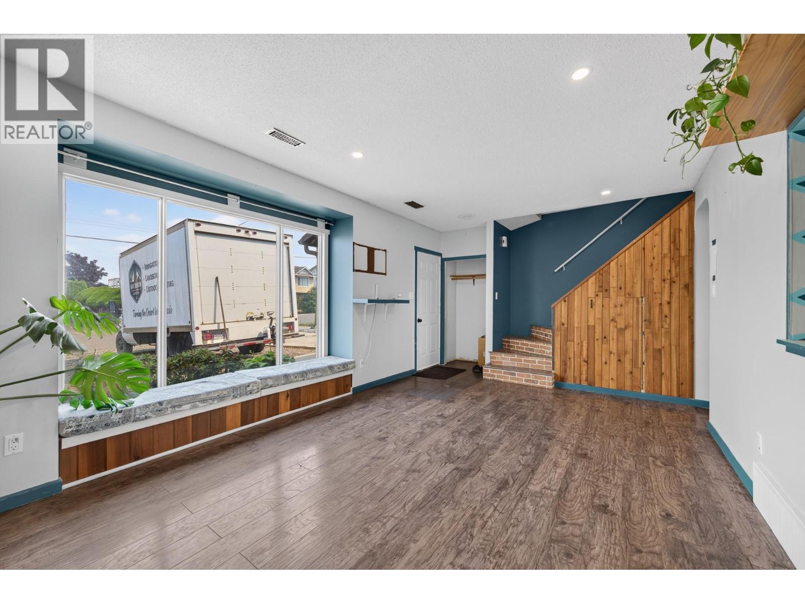 2621 Young Place, Kamloops, British Columbia  V2B 8A4 - Photo 3 - 10396763