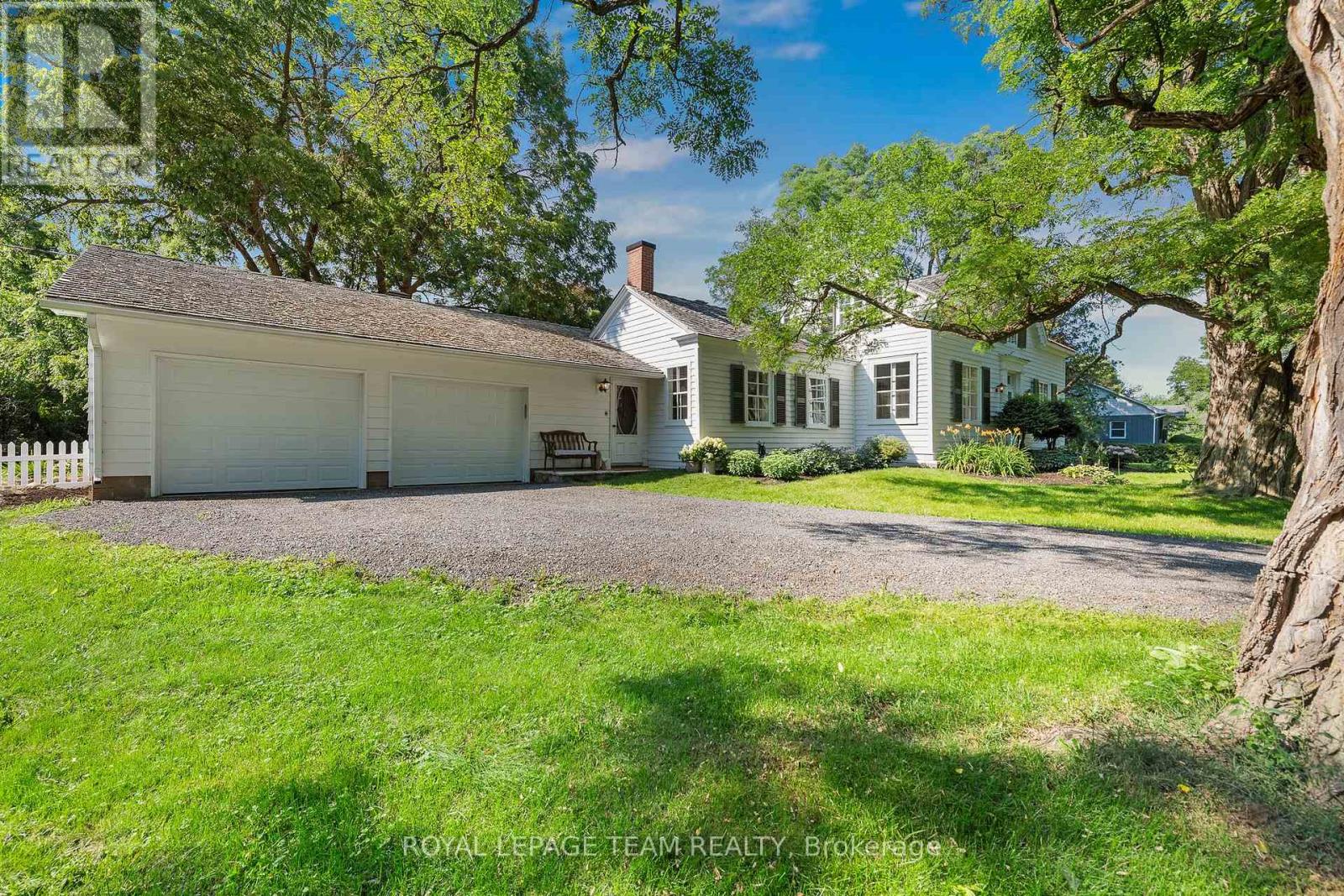 256 Wilson Street N, Mississippi Mills, Ontario  K0A 1A0 - Photo 2 - X13658738