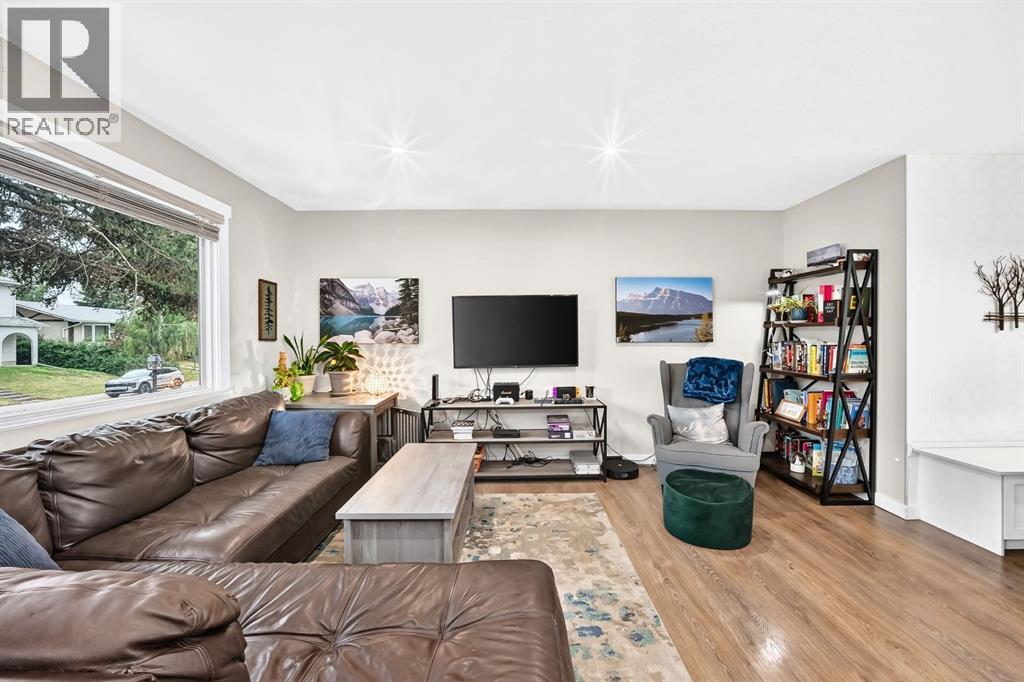 4824 41 Avenue SW, Calgary, Alberta  T3E 1H1 - Photo 7 - A2335681