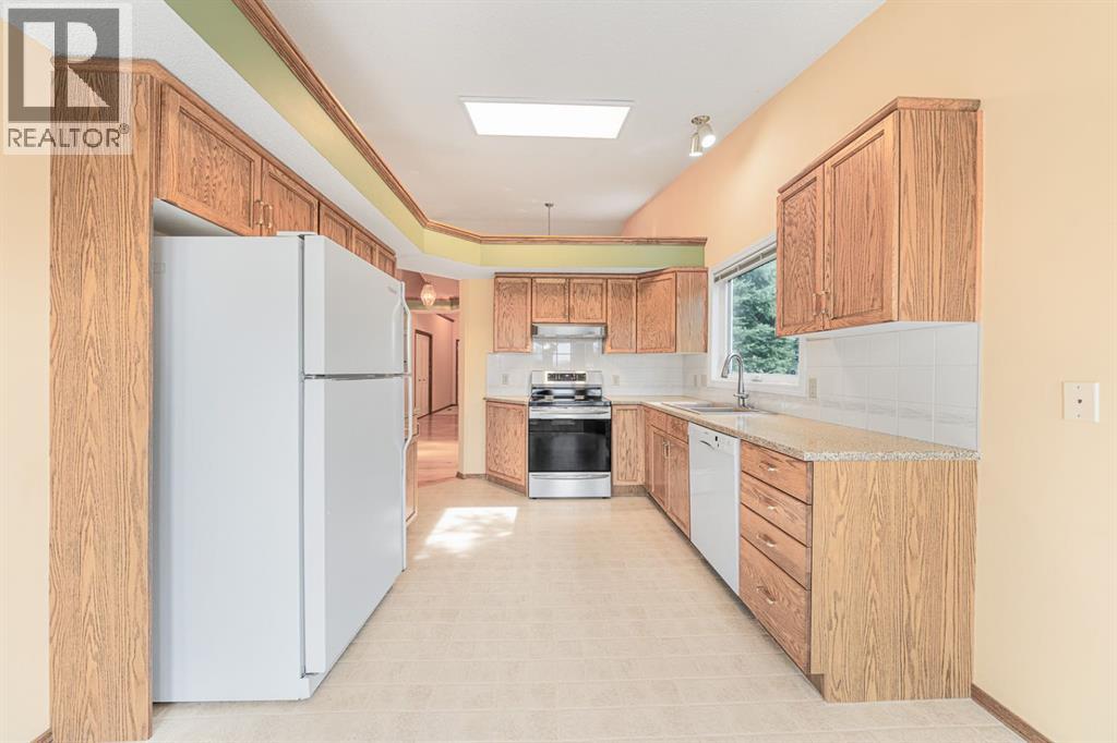 22 Douglas Woods Park SE, Calgary, Alberta  T2Z 2K6 - Photo 17 - A2335704