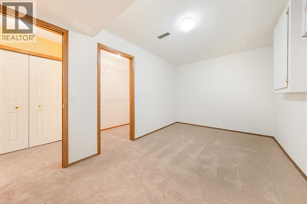 22 Douglas Woods Park SE, Calgary, Alberta  T2Z 2K6 - Photo 35 - A2335704