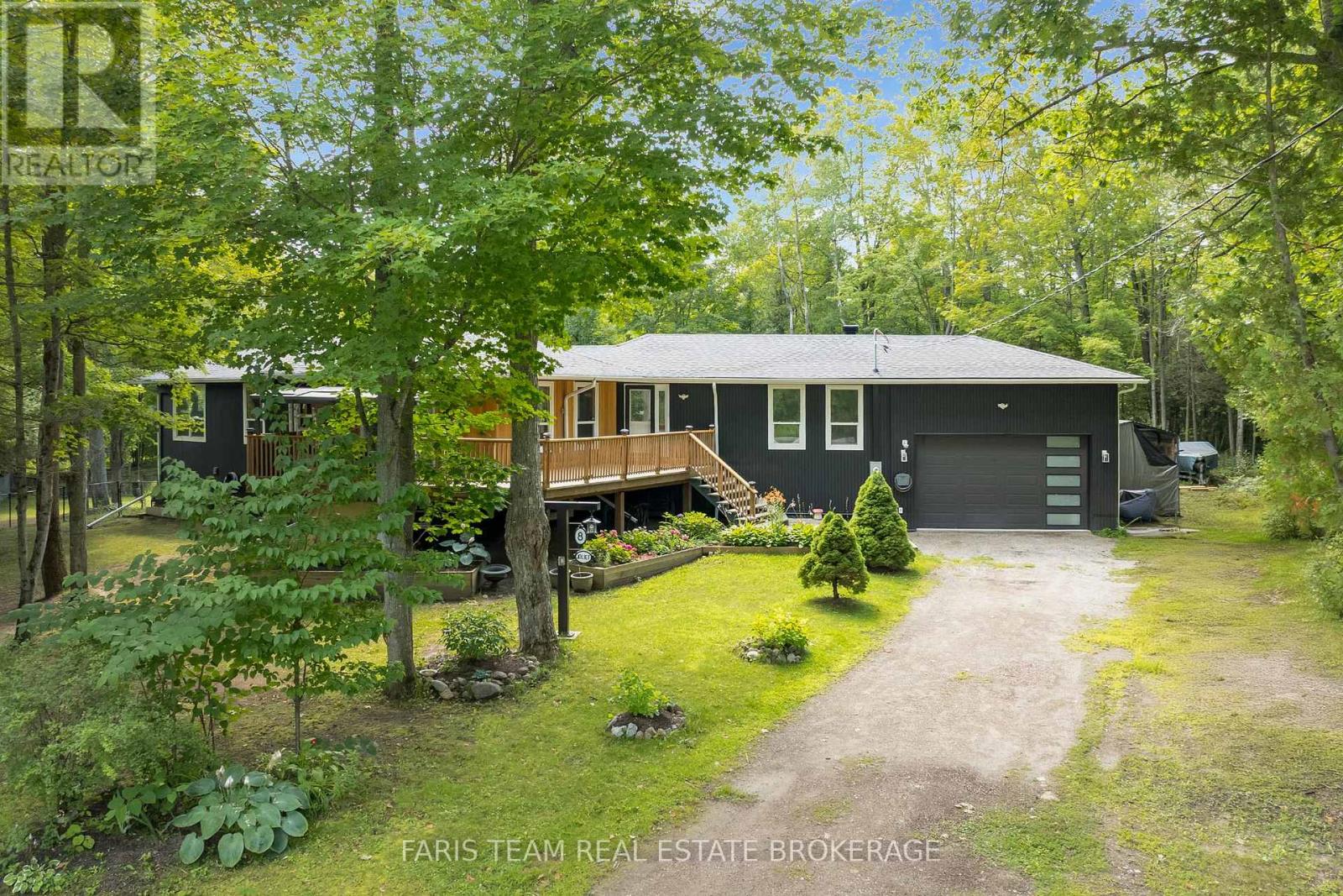 8 JOLIET CRESCENT, Tiny, Ontario