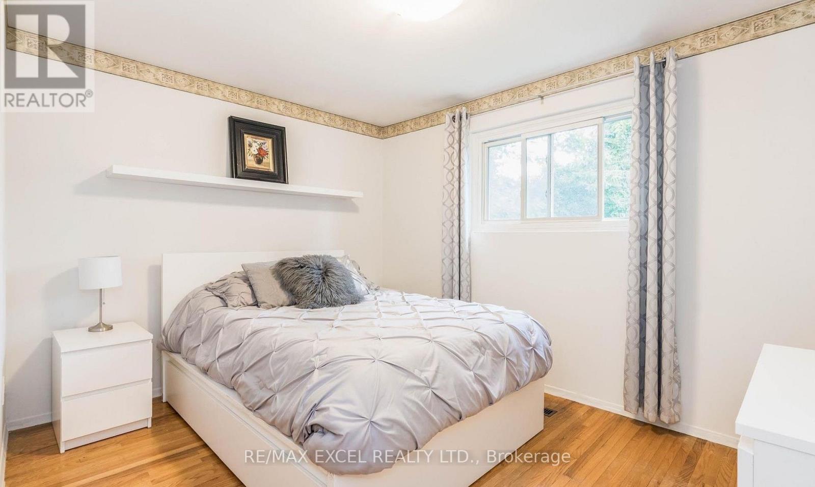 12 College Crescent, Barrie (Grove East), Ontario  L4M 2W2 - Photo 10 - S13658786