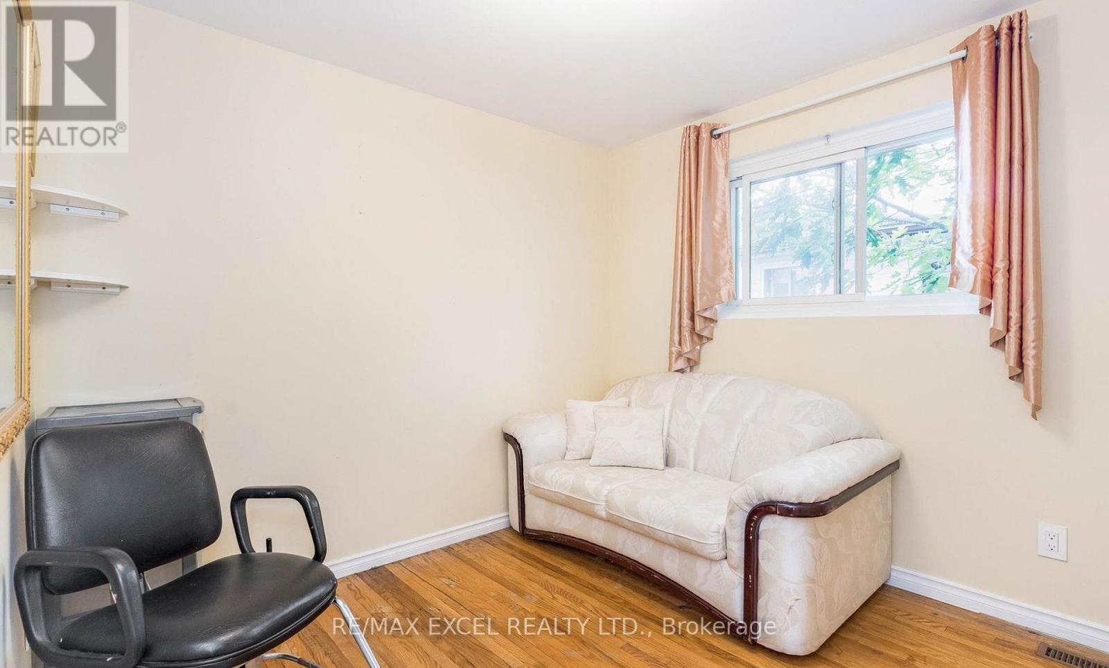 12 College Crescent, Barrie (Grove East), Ontario  L4M 2W2 - Photo 11 - S13658786