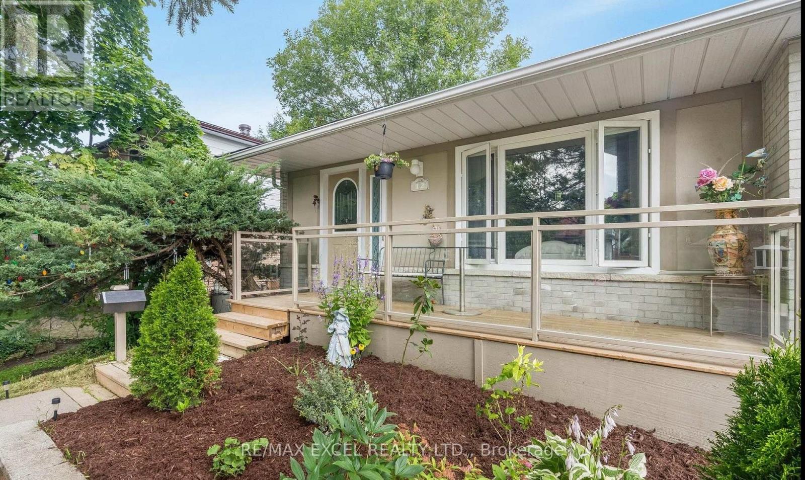 12 College Crescent, Barrie (Grove East), Ontario  L4M 2W2 - Photo 3 - S13658786