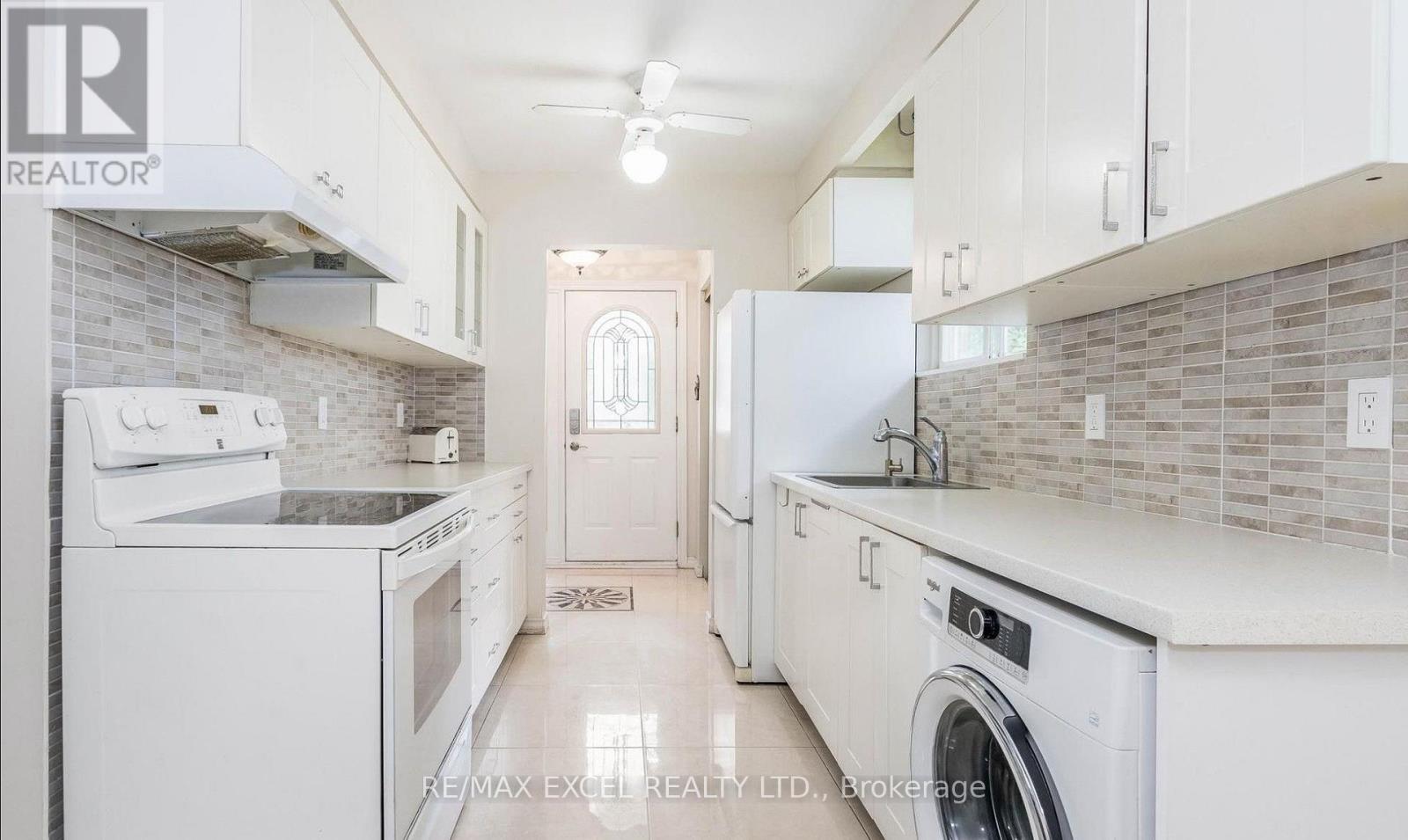 12 College Crescent, Barrie (Grove East), Ontario  L4M 2W2 - Photo 4 - S13658786