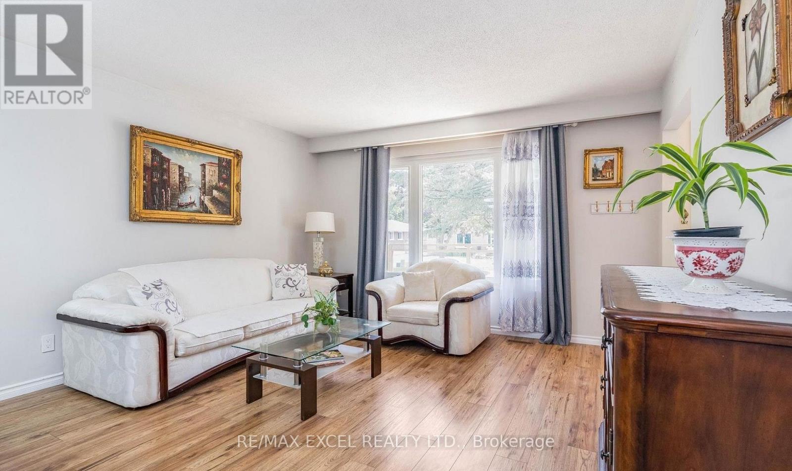 12 College Crescent, Barrie (Grove East), Ontario  L4M 2W2 - Photo 7 - S13658786