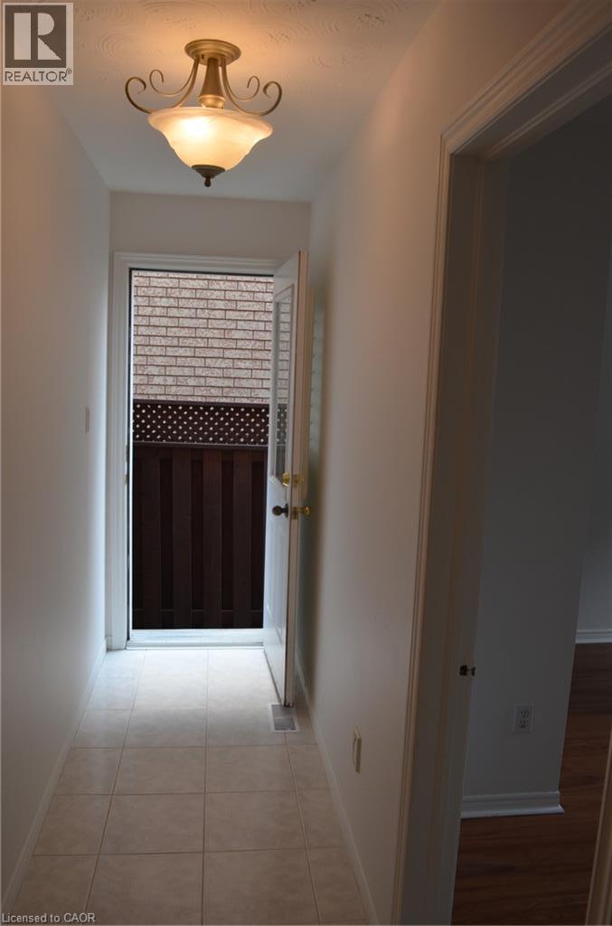 275 Locheed Drive Unit# Lower, Hamilton, Ontario  L8T 5A4 - Photo 3 - 40851329