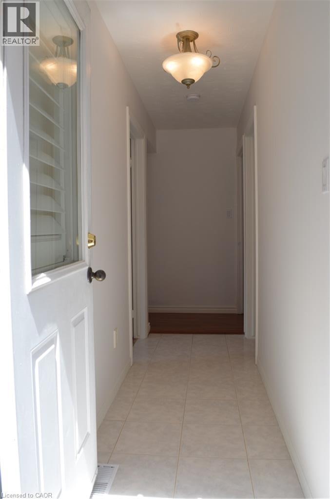 275 Locheed Drive Unit# Lower, Hamilton, Ontario  L8T 5A4 - Photo 2 - 40851329
