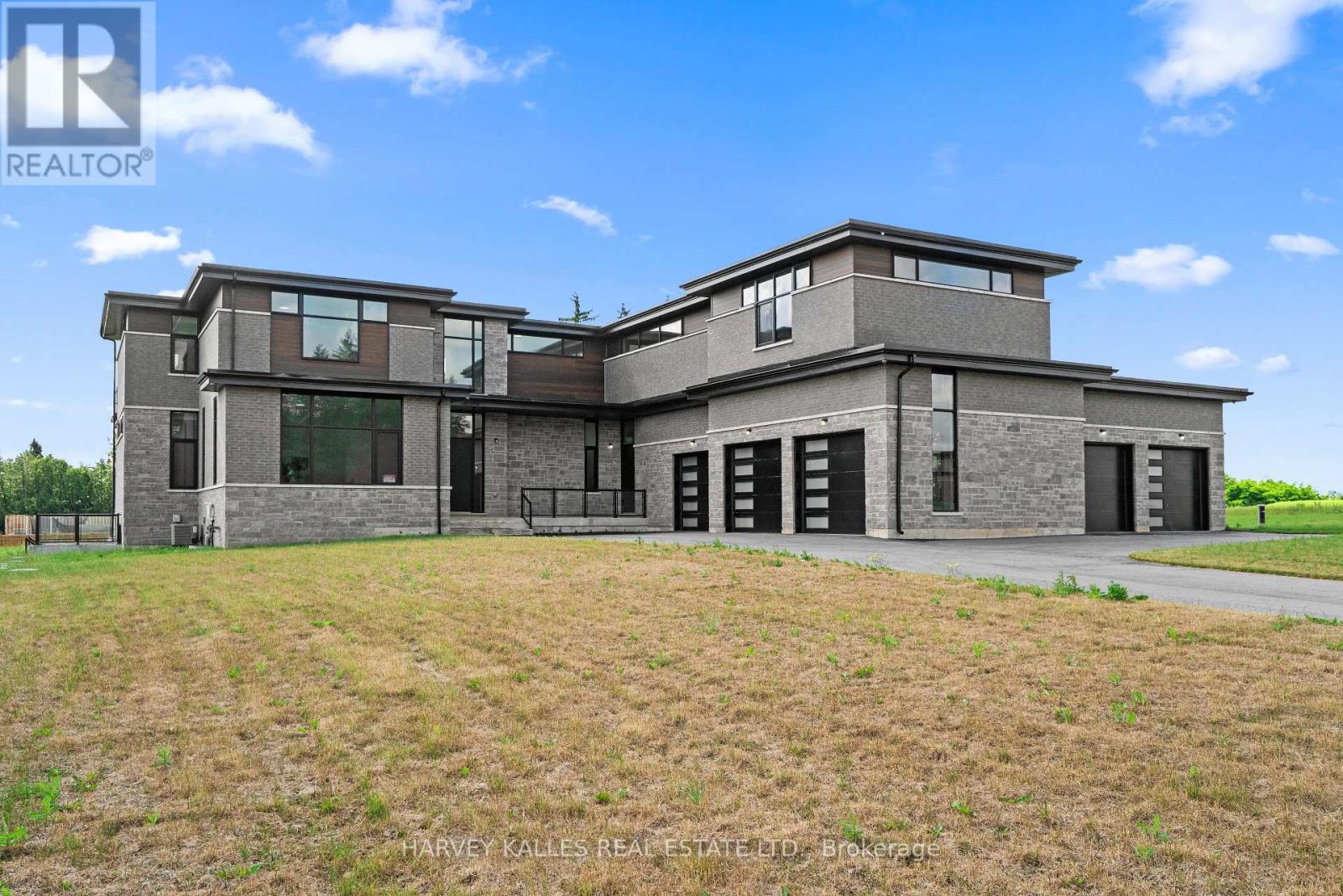 2 SUGARBUSH COURT, Halton Hills, Ontario