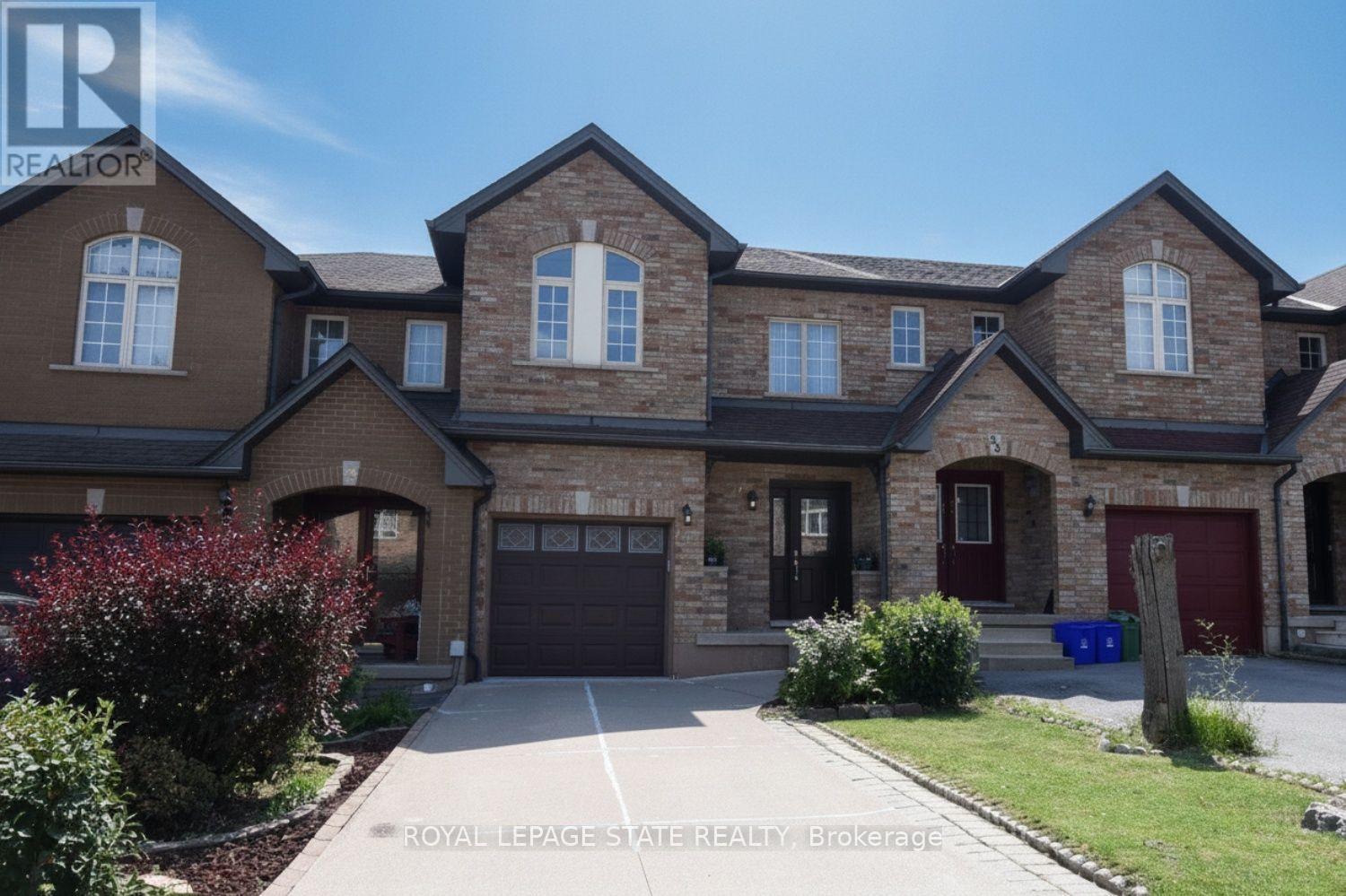 57 TOWNMANSION DRIVE, Hamilton, Ontario