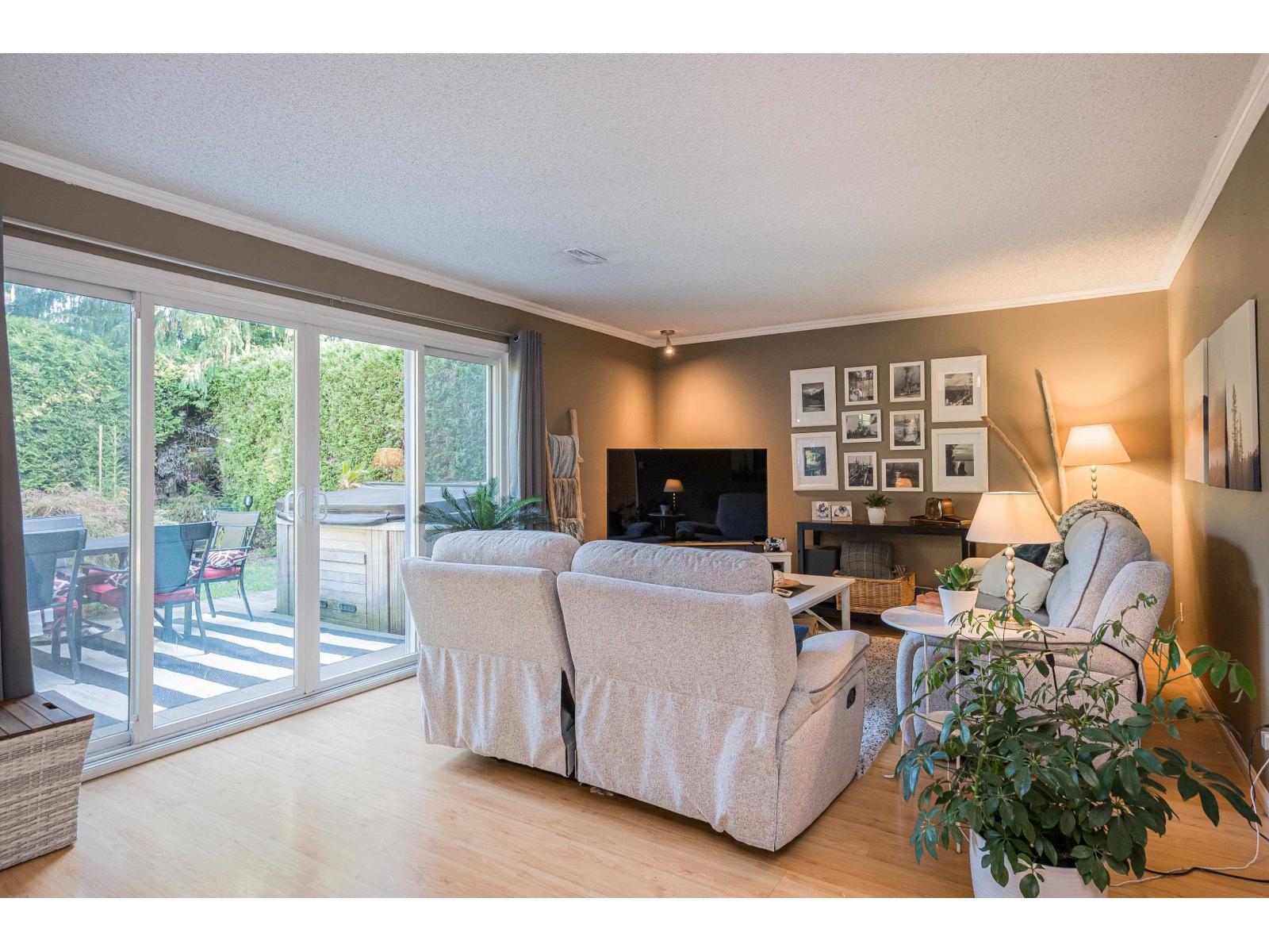 14603 101a Avenue, Surrey, British Columbia  V3R 7E2 - Photo 11 - R3154225