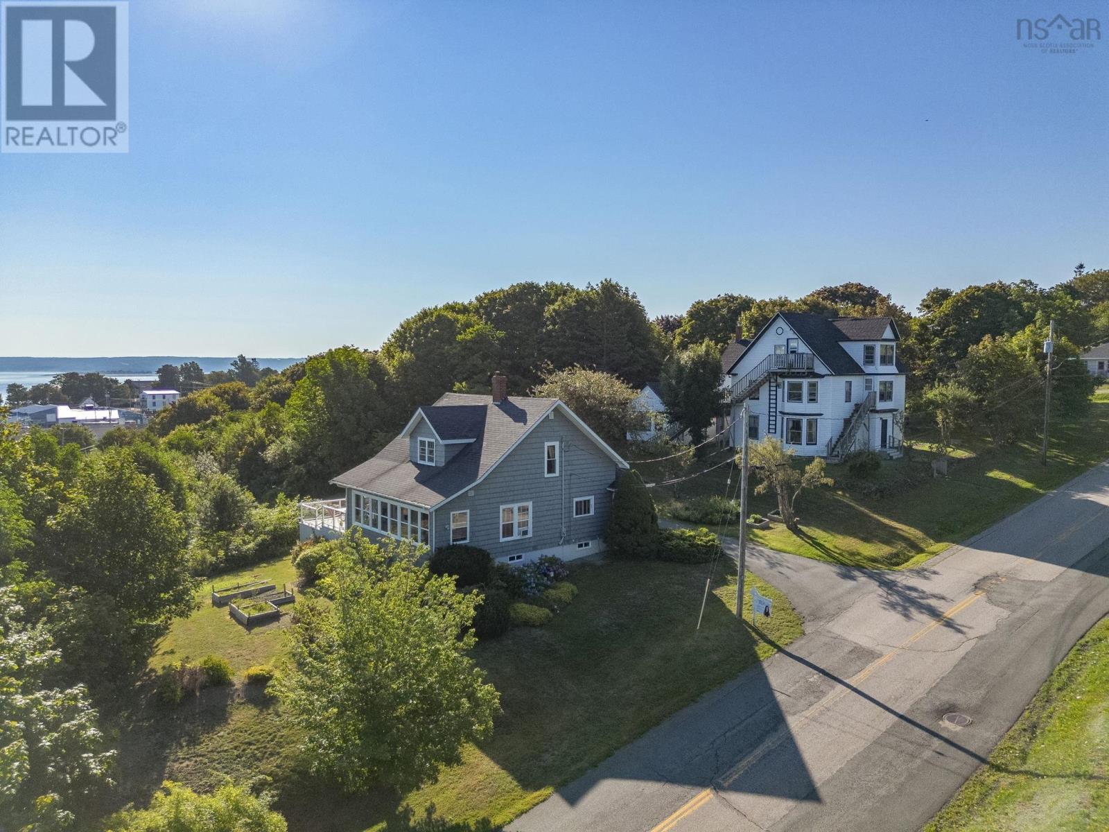 210 King Street, Digby, Nova Scotia  B0V 1A0 - Photo 3 - 202619316