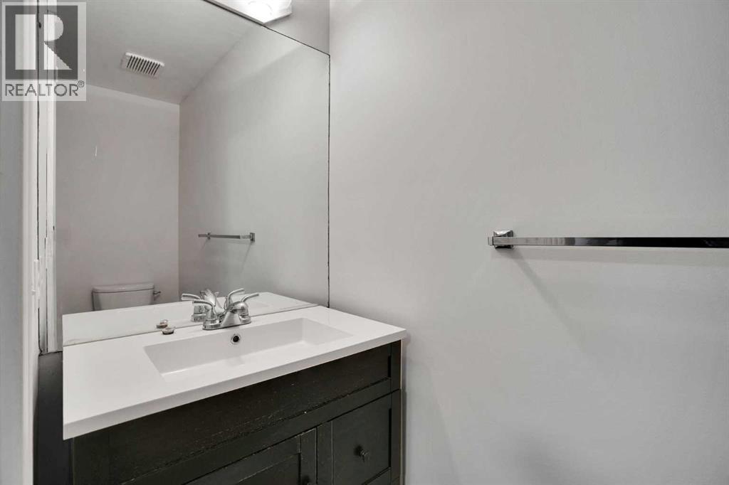 7152 Sierra Morena Boulevard SW, Calgary, Alberta  T3H 3G8 - Photo 21 - A2330808