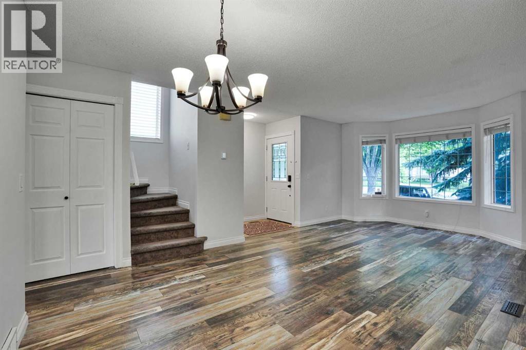 7152 Sierra Morena Boulevard SW, Calgary, Alberta  T3H 3G8 - Photo 6 - A2330808