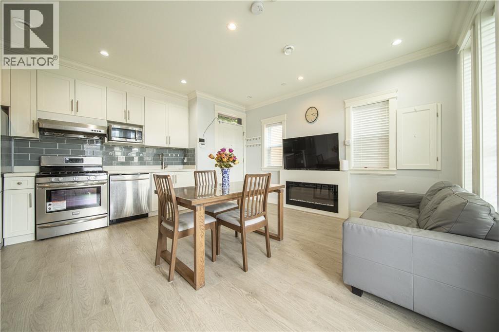 2216 Mannering Avenue, Vancouver, British Columbia V5N 3C4 - Photo 5 - R3153825