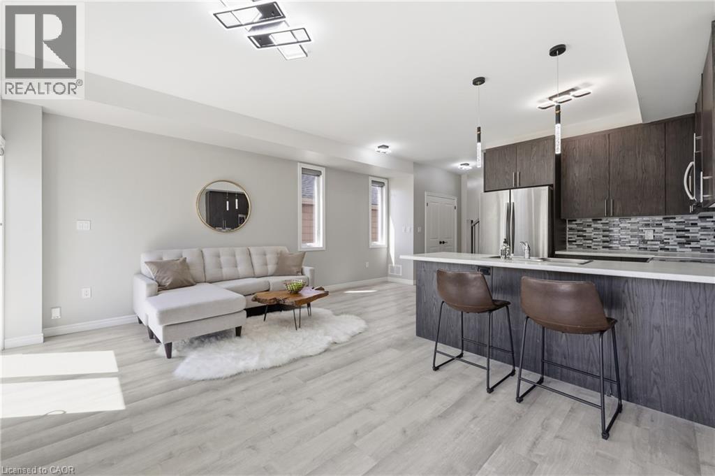 37 Delena Avenue S, Hamilton, Ontario  L8H 1B7 - Photo 11 - 40850826