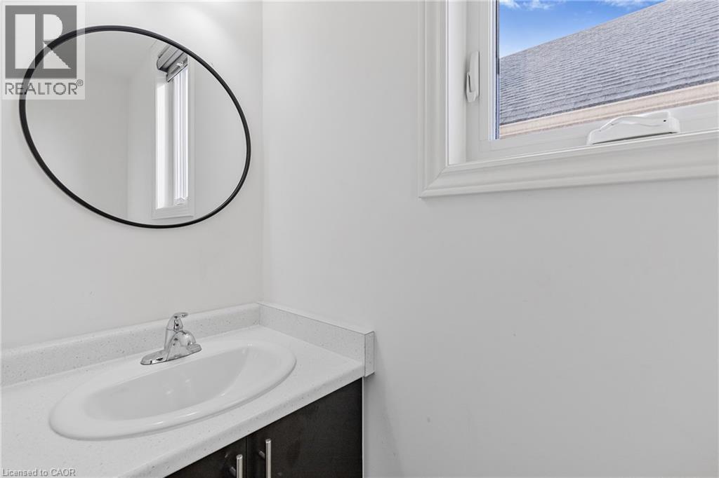 37 Delena Avenue S, Hamilton, Ontario  L8H 1B7 - Photo 16 - 40850826