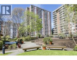 905 2016 FULLERTON AVENUE, North Vancouver, British Columbia