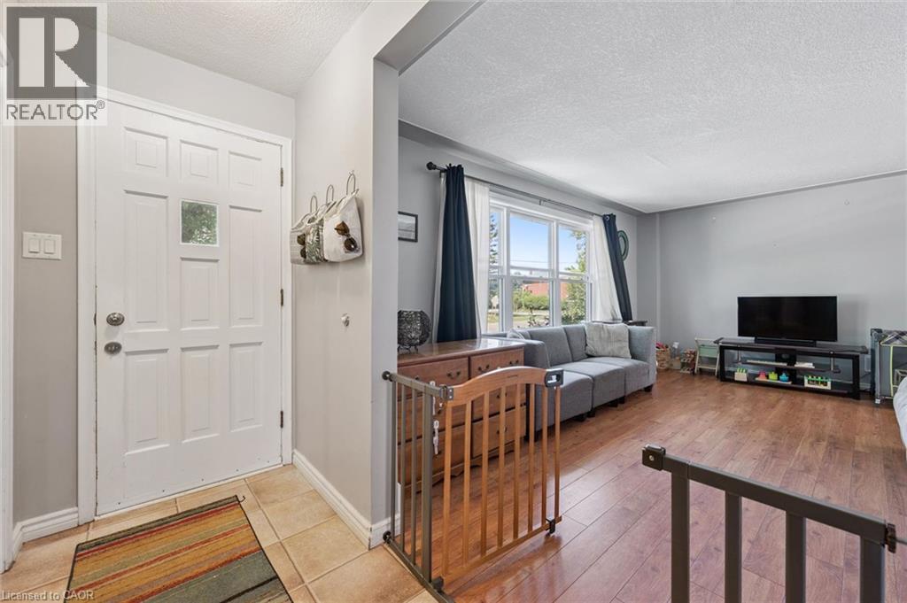 153 Fourth Avenue, Kitchener, Ontario  N2C 1P3 - Photo 3 - 40854392