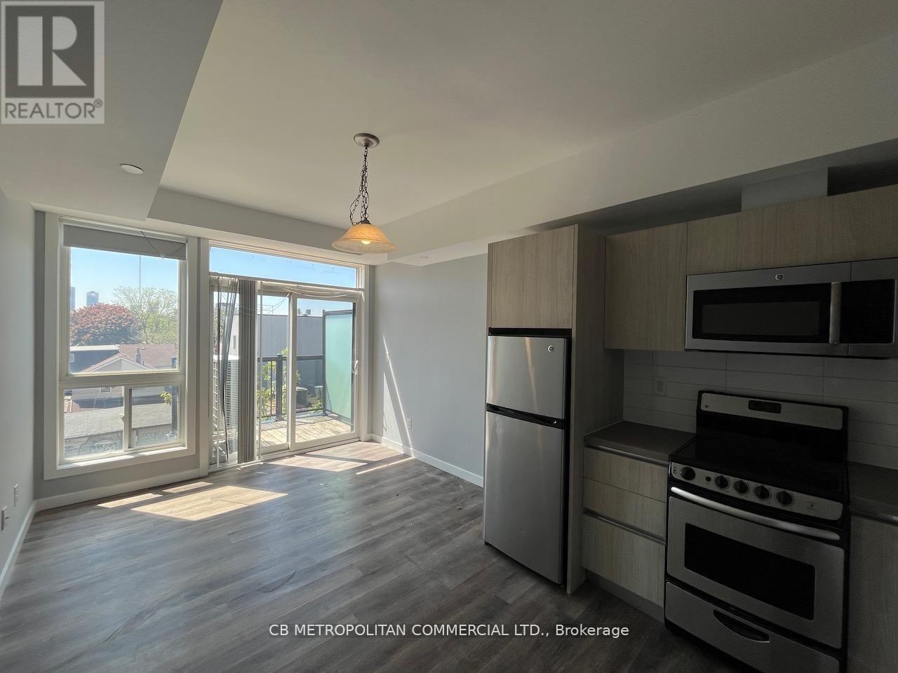 105 - 335 College Street, Toronto, Ontario  M5T 1S2 - Photo 2 - C13658170