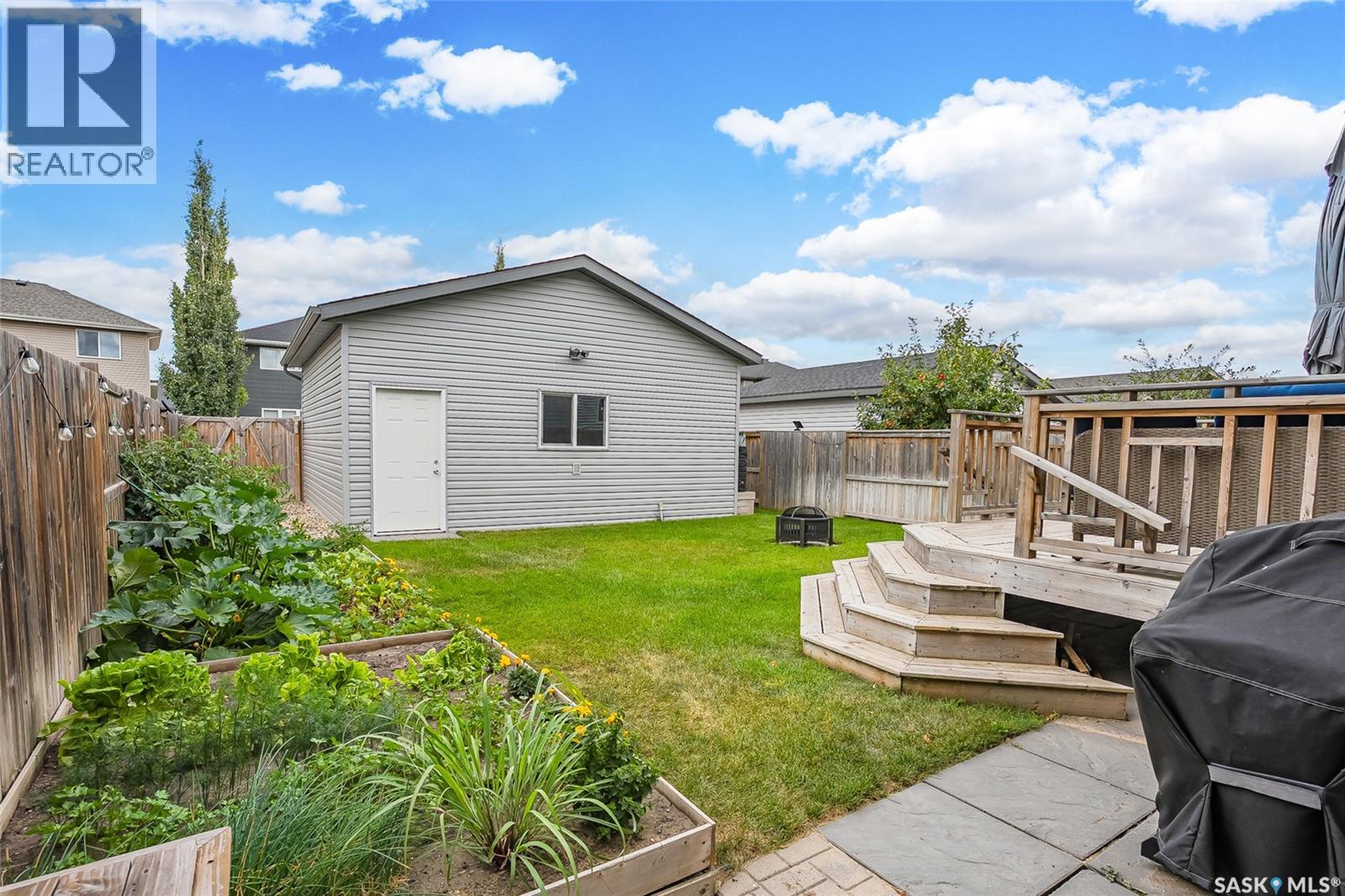 718 Stonebridge Common, Saskatoon, Saskatchewan  S7T 0M8 - Photo 37 - SK045144