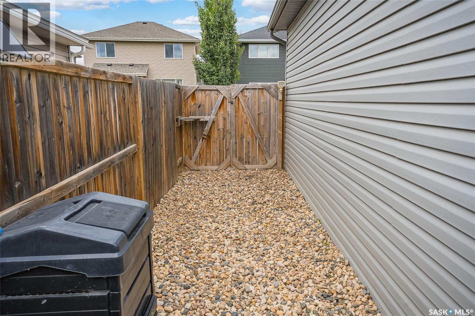 718 Stonebridge Common, Saskatoon, Saskatchewan  S7T 0M8 - Photo 45 - SK045144