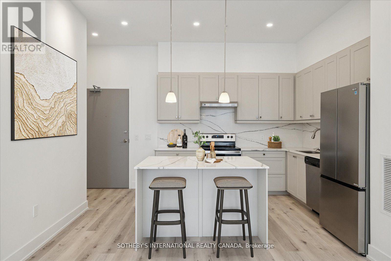 Penthouse 1 - 19a West Street N, Kawartha Lakes, Ontario  K0M 1N0 - Photo 3 - X13507102