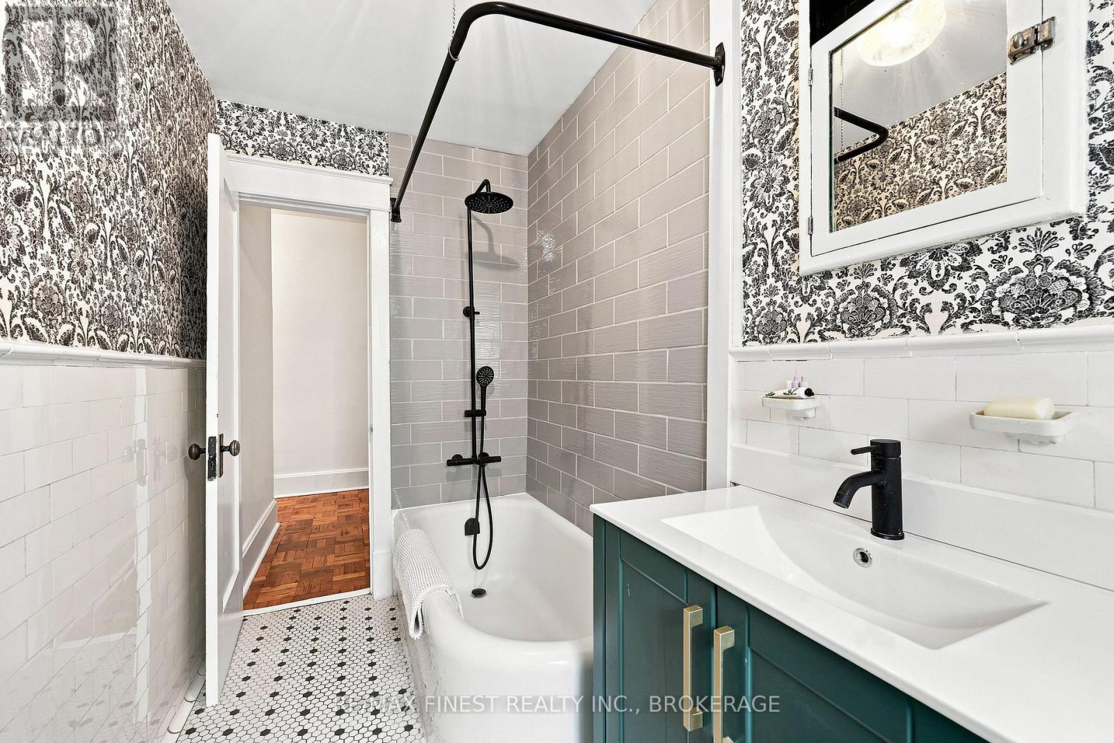 201 - 67 Sydenham Street, Kingston, Ontario  K7L 3H2 - Photo 8 - X13657242