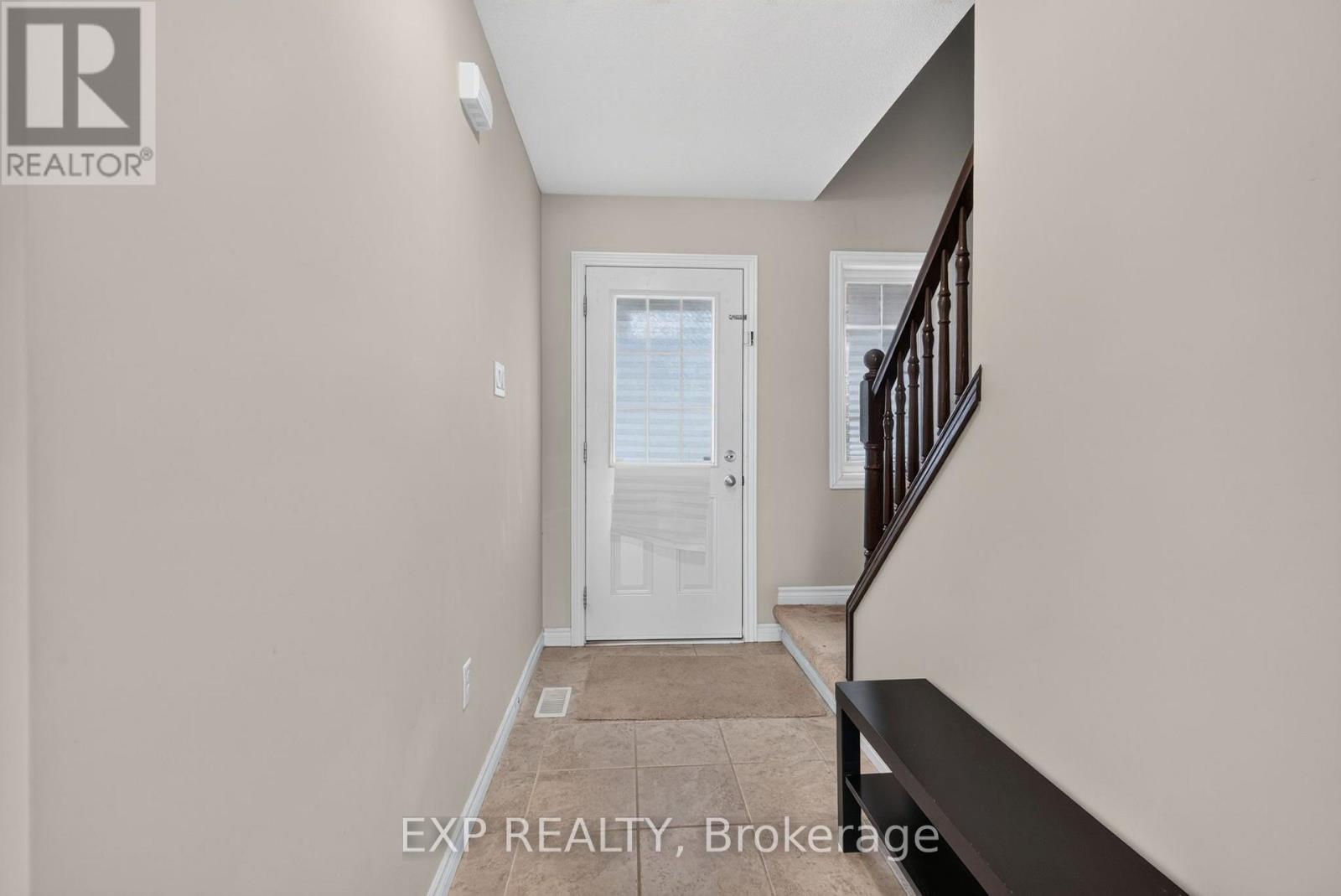 930 Silverfox Crescent, London North, Ontario  N6G 5B6 - Photo 3 - X13658888