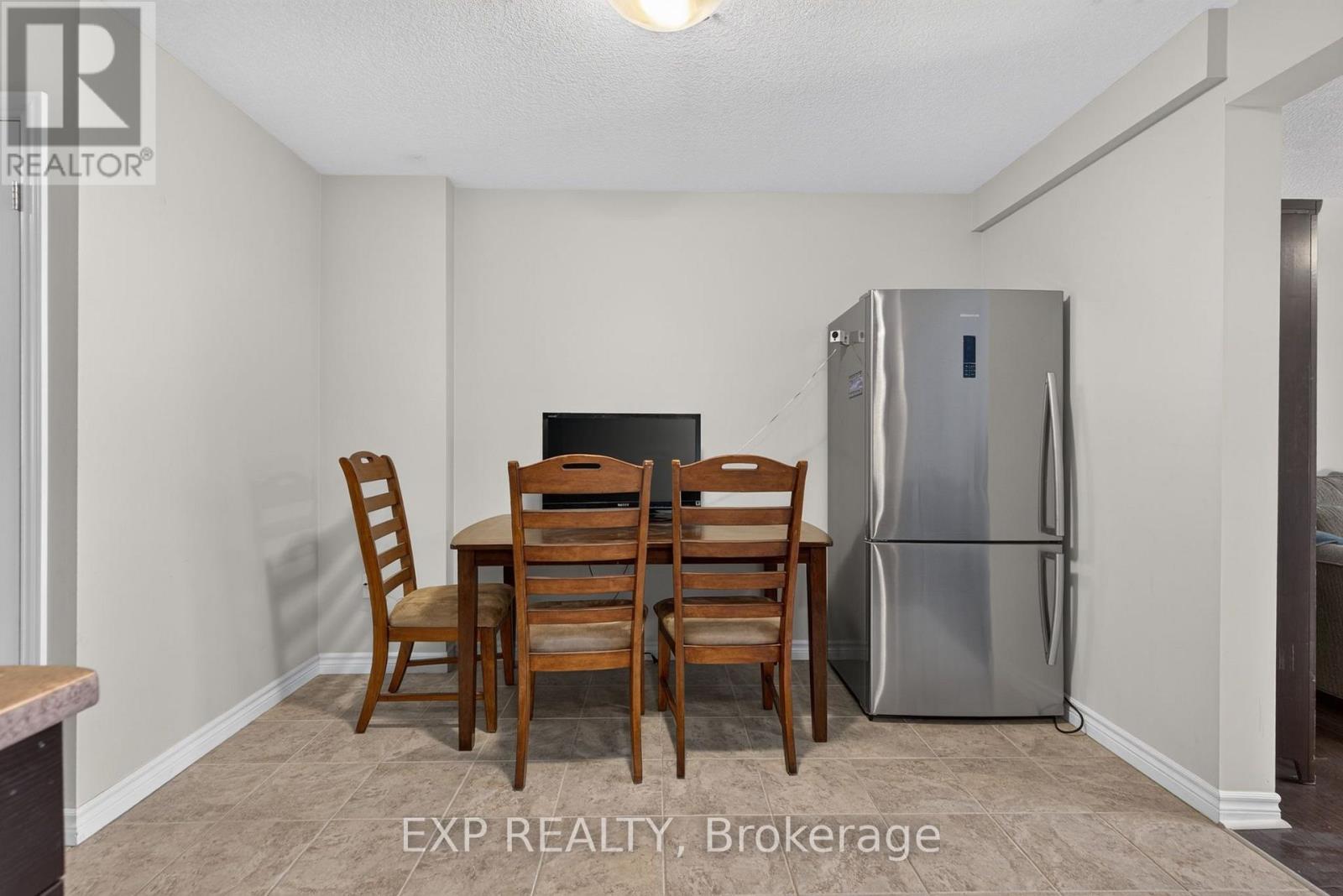 930 Silverfox Crescent, London North, Ontario  N6G 5B6 - Photo 6 - X13658888