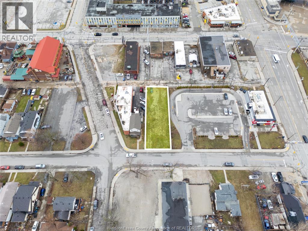 667 Windsor Avenue, Windsor, Ontario  N9A 1J6 - Photo 1 - 26018351