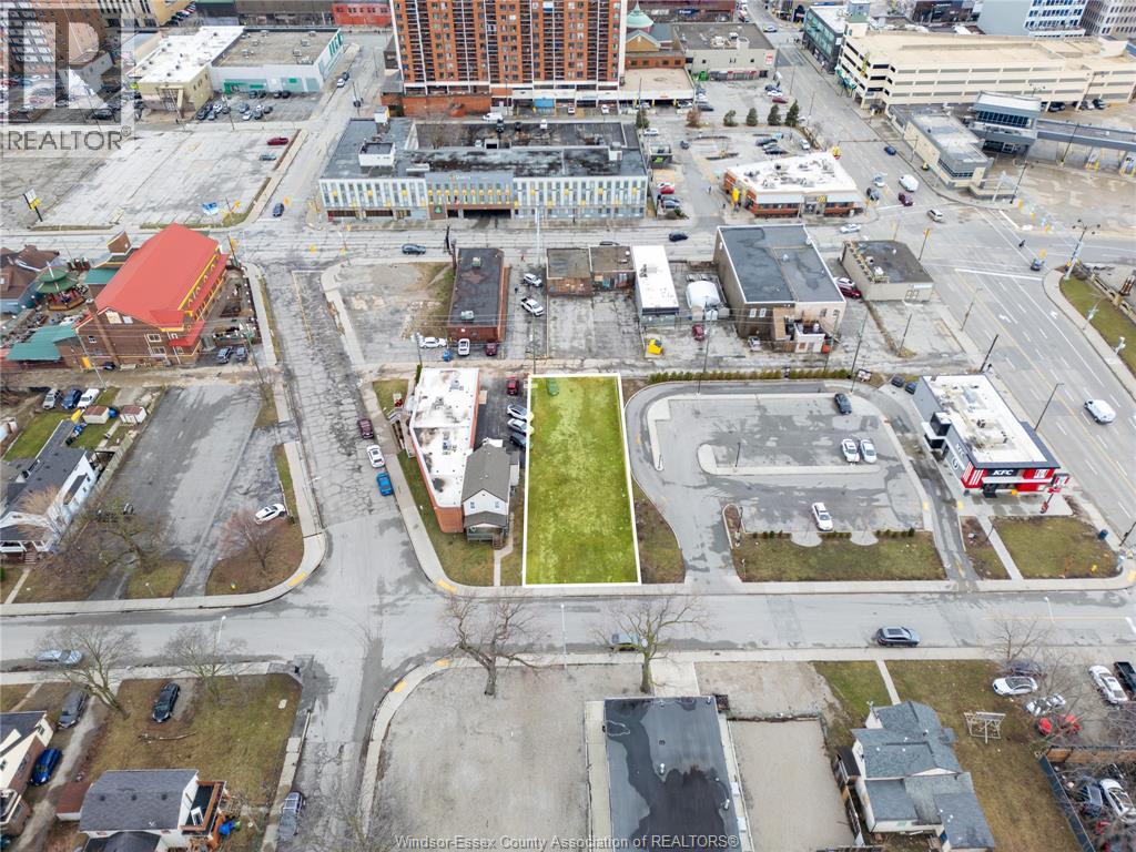 667 Windsor Avenue, Windsor, Ontario  N9A 1J6 - Photo 2 - 26018351