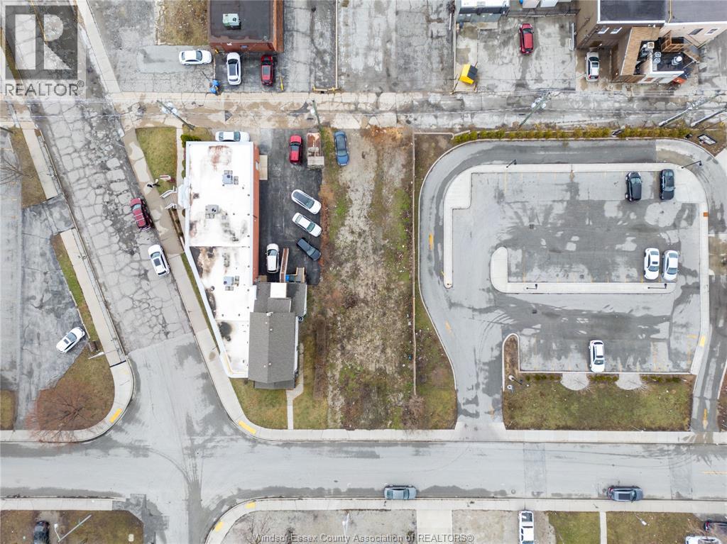 667 Windsor Avenue, Windsor, Ontario  N9A 1J6 - Photo 3 - 26018351
