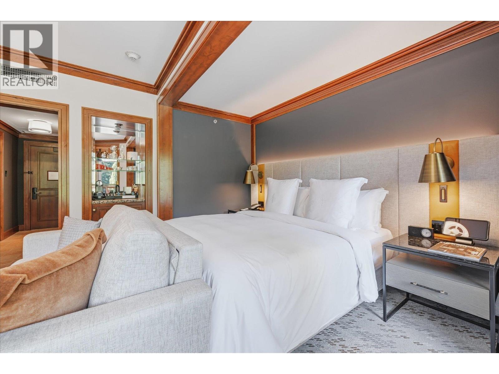 726 4591 Blackcomb Way, Whistler, British Columbia  V8E 0Y4 - Photo 10 - R3151737